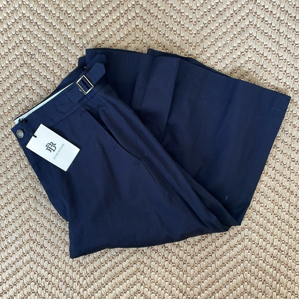 Banana Republic Athletics Gender Neutral Wide Legged Shorts / Dress - Navy - 32